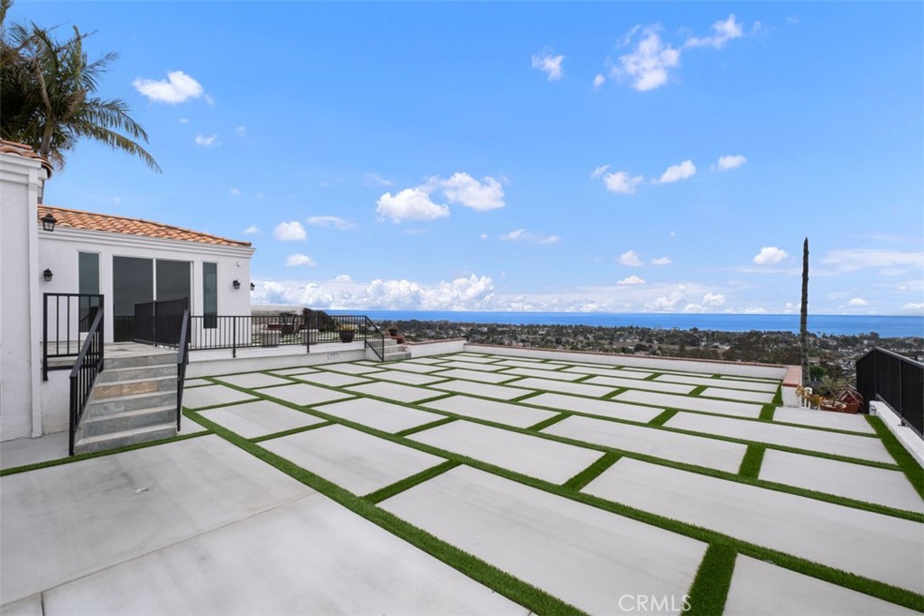 Residential Lease for rent at 4013 Via Manzana, San Clemente CA featuring 5 beds and 4 baths