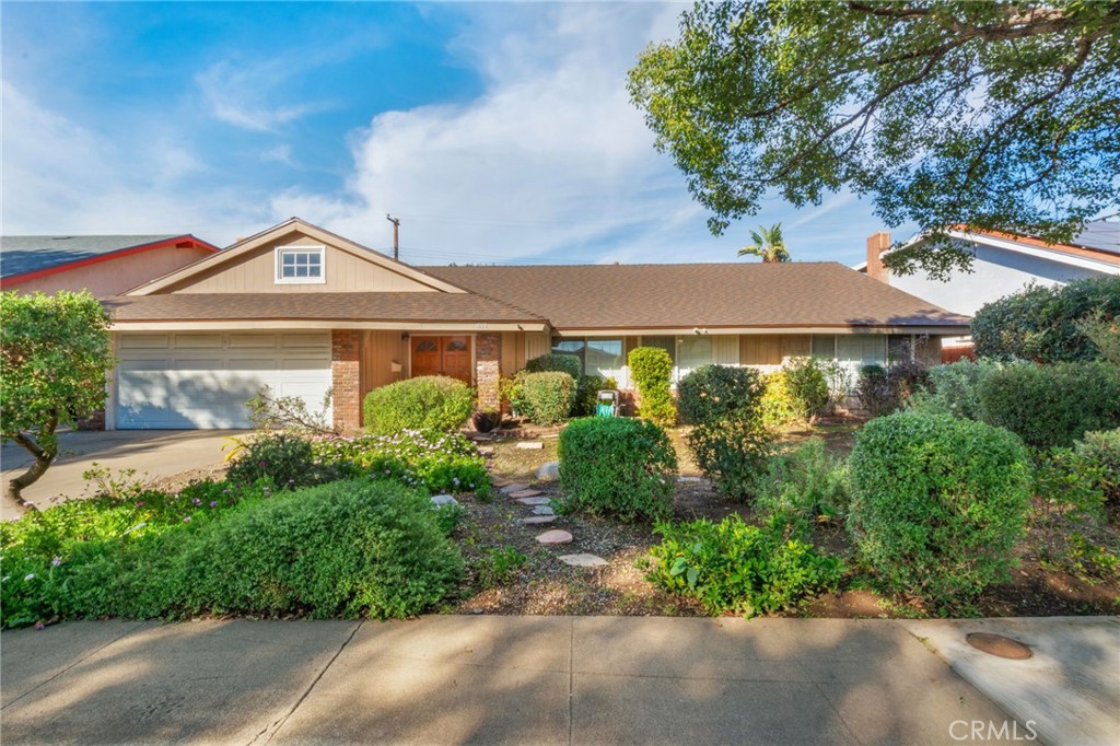 Residential for sale at 1609 Catalina, Santa Ana CA featuring 4 beds and 2 baths