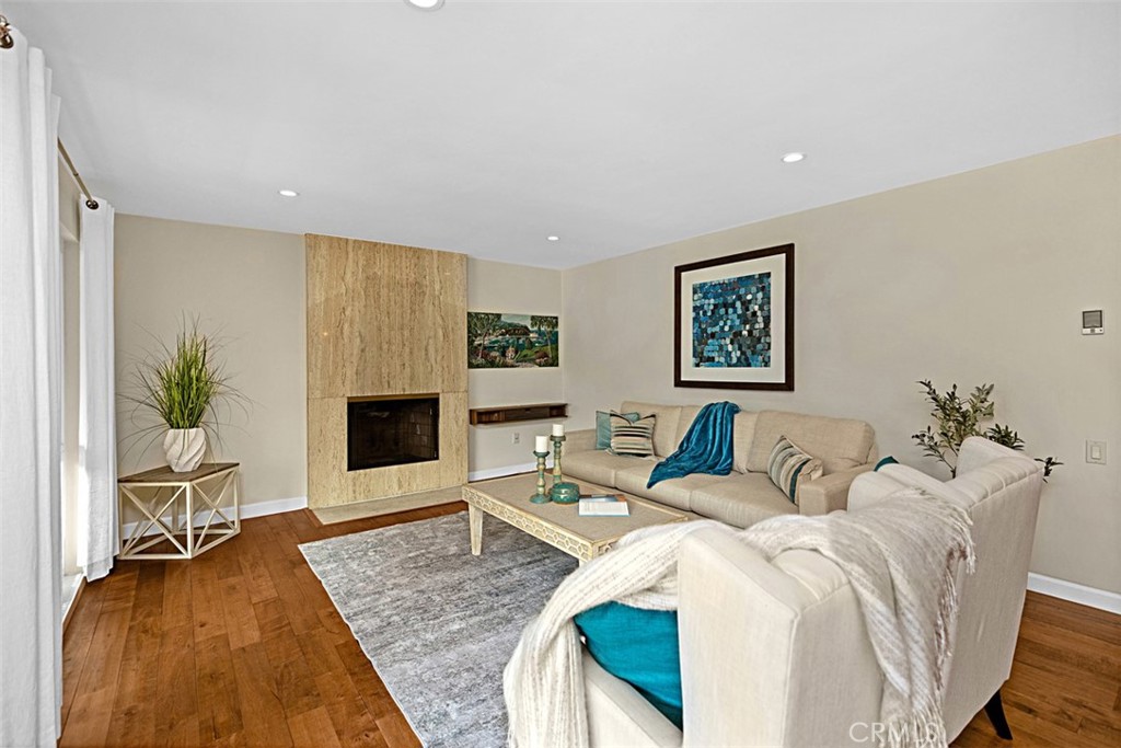 Residential for sale at 3168 Via Vista Q, Laguna Woods CA featuring 2 beds and 2 baths