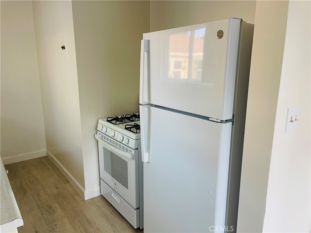 Residential Lease for rent at 731 S Almansor, Alhambra CA featuring 1 bed and 1 bath