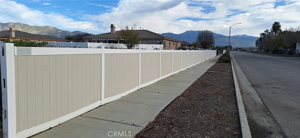 Residential Lease for rent at 1211 Palomino Court, Hemet CA featuring 4 beds and 4 baths