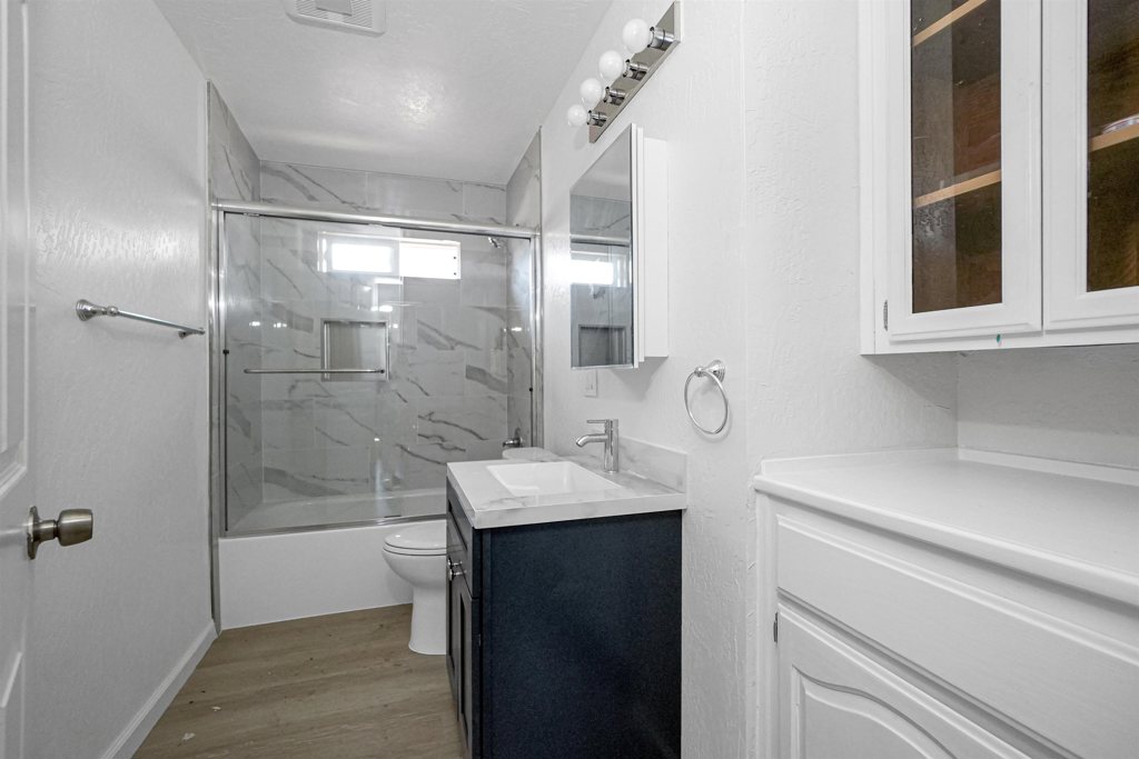 Residential for sale at 512 Teasdale Pl, Hayward CA featuring 6 beds and 3 baths