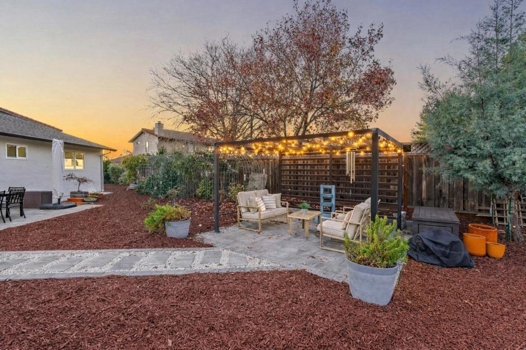 Residential for sale at 6133 Broadway Avenue, Newark CA featuring 4 beds and 2 baths