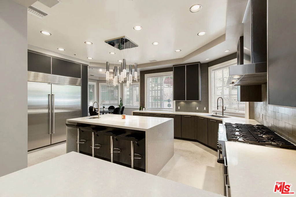 Residential for sale at 14132 Beresford Road, Beverly Hills CA featuring 5 beds and 8 baths