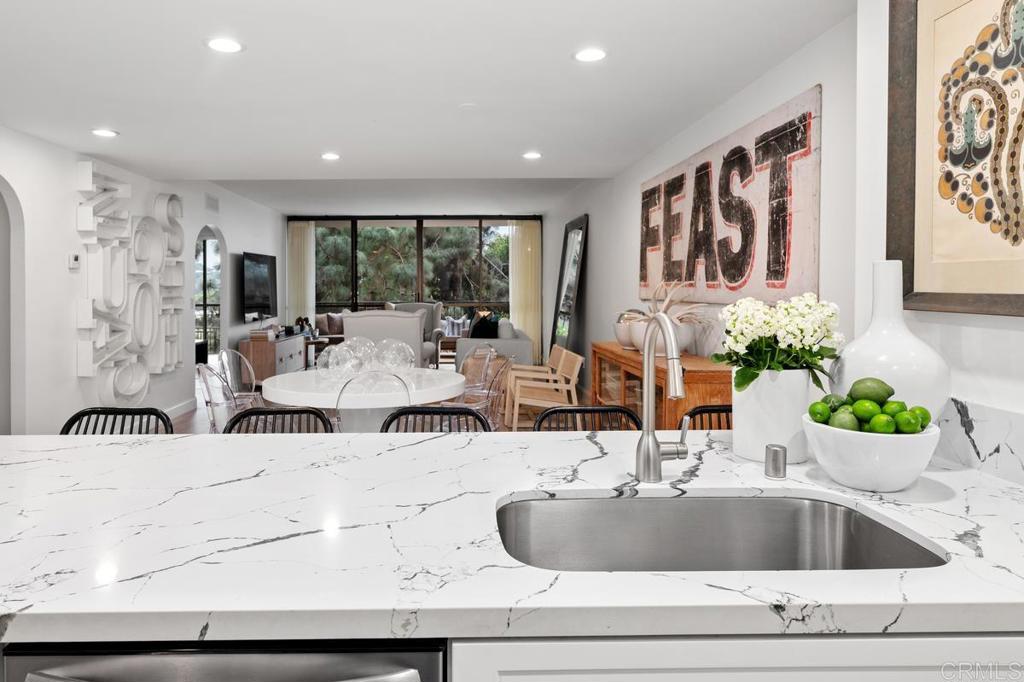 Active for sale at La Jolla, CA, La Jolla, CA CA and 2 baths