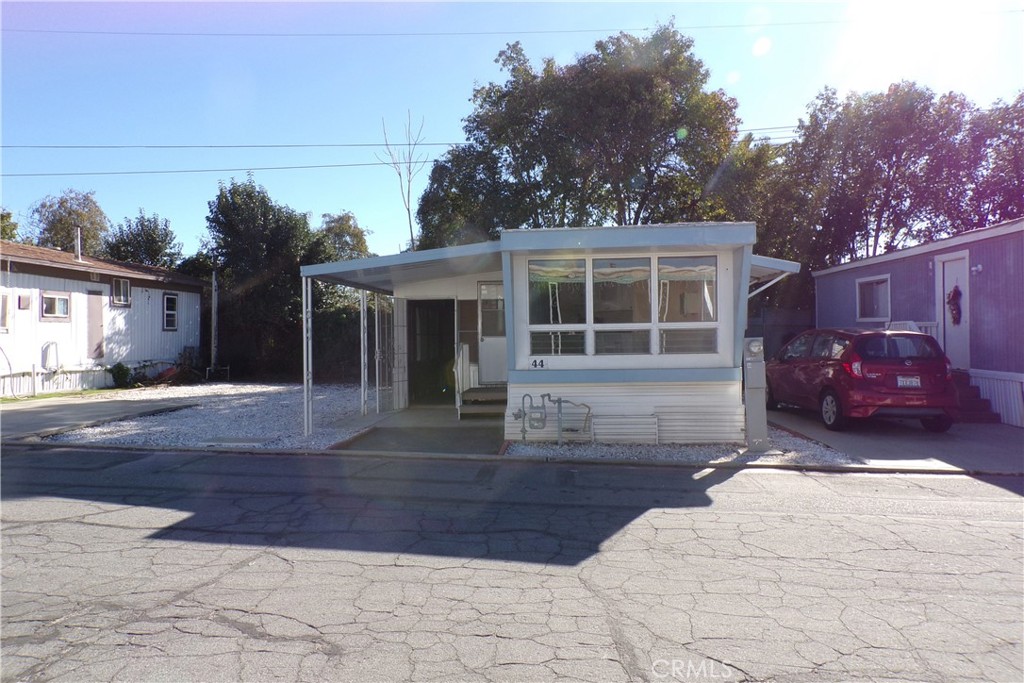 Residential Lease for rent at 12710 3RD ST 44, Yucaipa CA featuring 1 bed and 1 bath