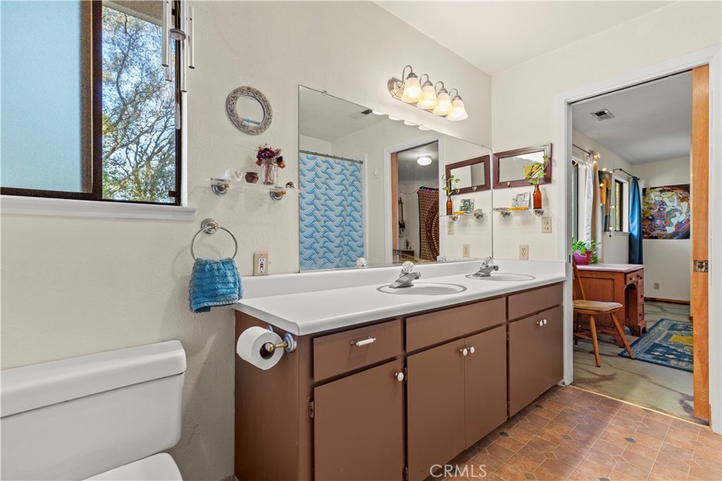 Residential for sale at 132 Feathervale, Oroville CA featuring 2 beds and 1 bath