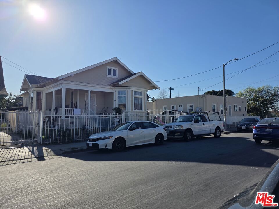 Residential Income for sale at 610 E 24th Street, Los Angeles CA featuring 12 beds and 6 baths