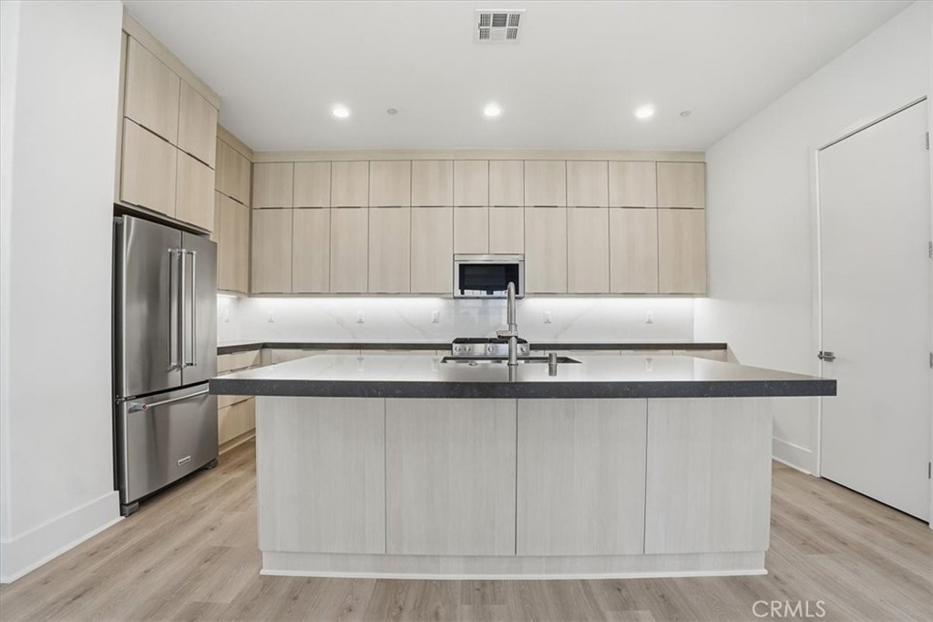 Residential Lease for rent at 8 Remy Lane, Montebello CA featuring 4 beds and 4 baths