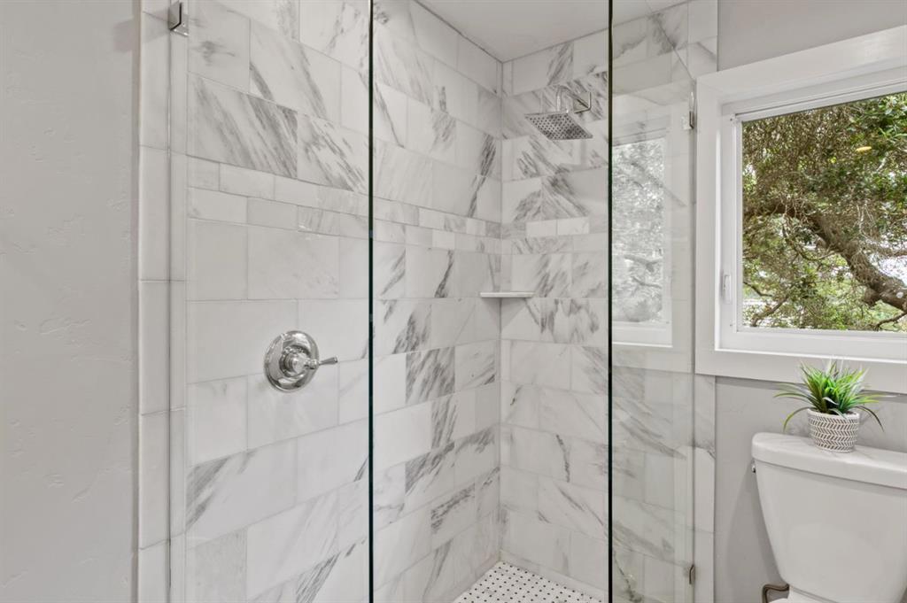 Residential Lease for rent at 30 Knollcrest Road, Hillsborough CA featuring 4 beds and 4 baths