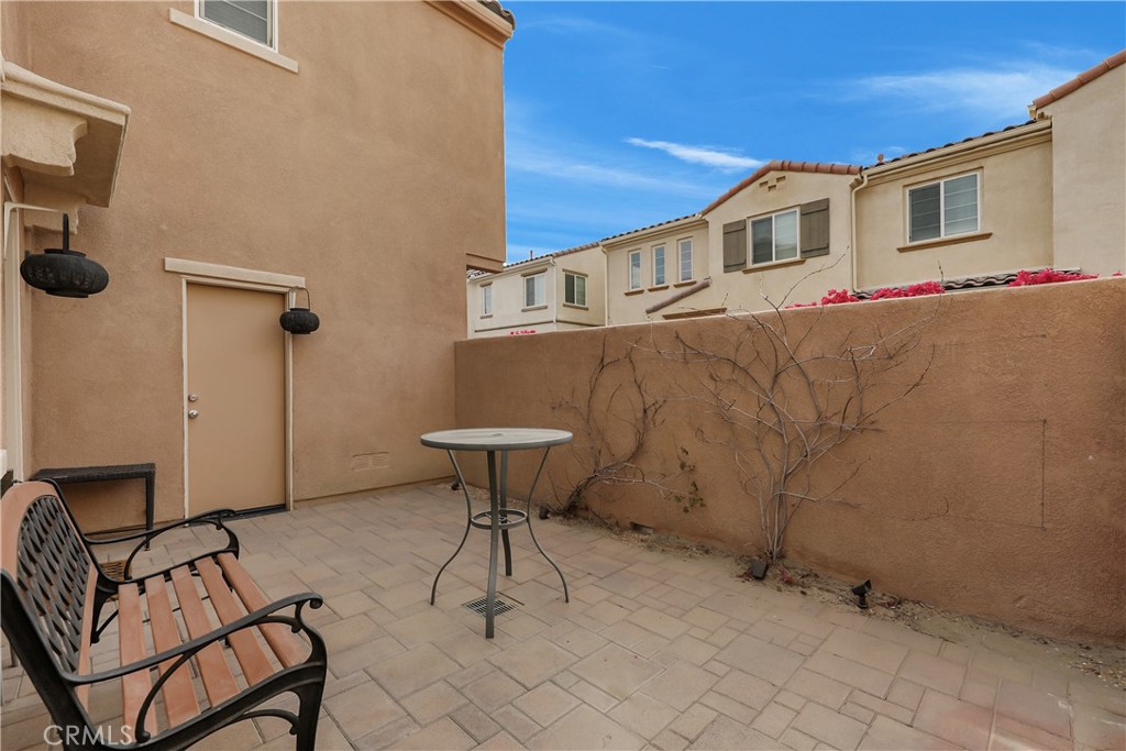 Residential Lease for rent at 345 Paseo Gusto, Palm Desert CA featuring 3 beds and 3 baths