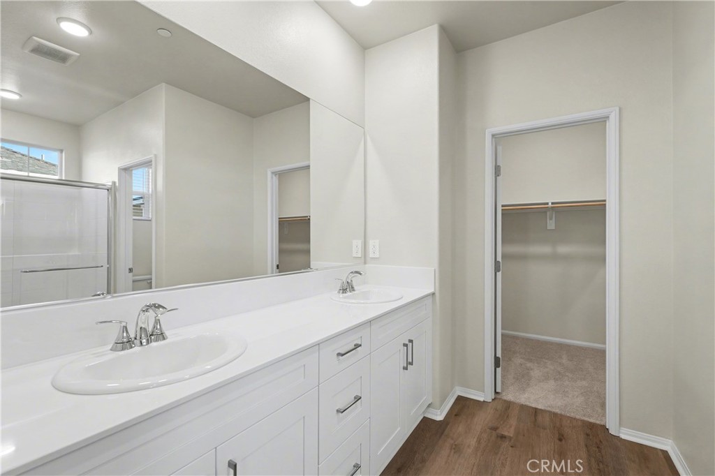 Residential Lease for rent at 28506 Via Priorat, Temecula CA featuring 4 beds and 3 baths