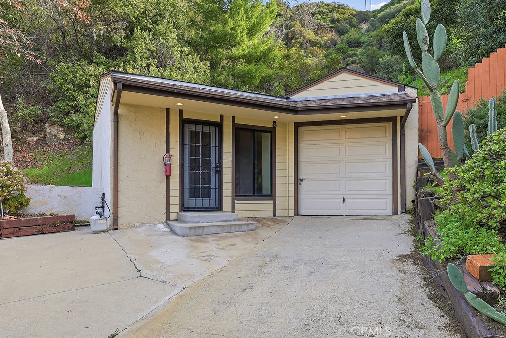 Residential for sale at 24300 Sylvan Glen, Calabasas CA featuring 5 beds and 3 baths