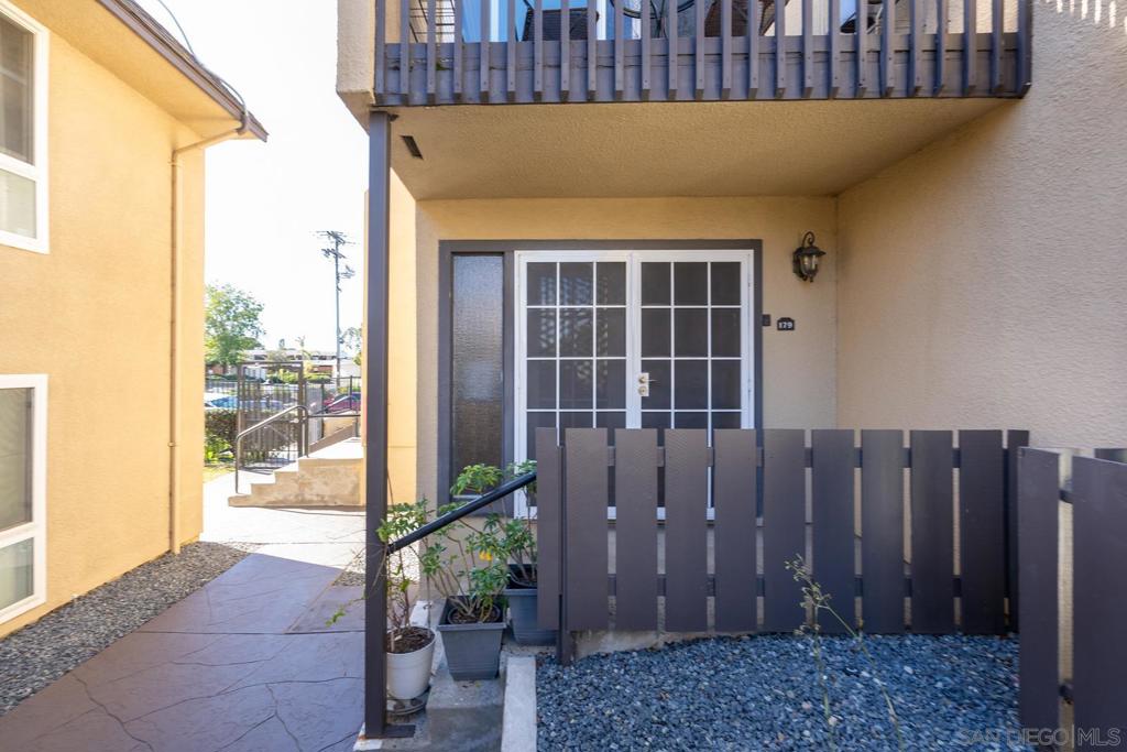 Residential for sale at 6333 Mount Ada Rd 179, San Diego CA featuring 1 bed and 1 bath