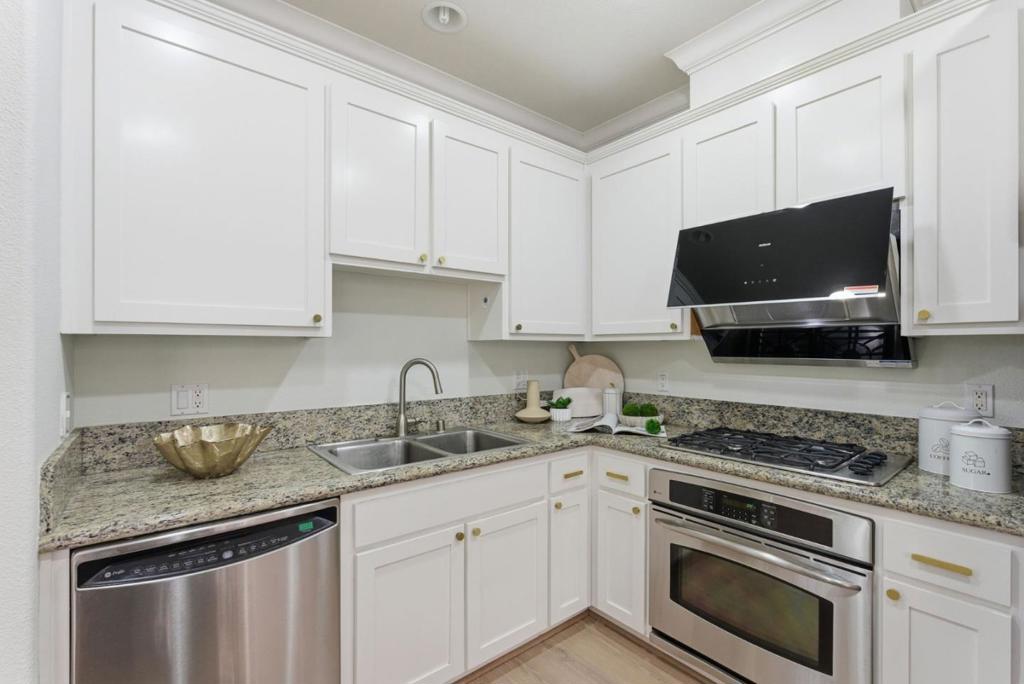 Active for sale at Sunnyvale, CA, Sunnyvale, CA CA and 3 baths