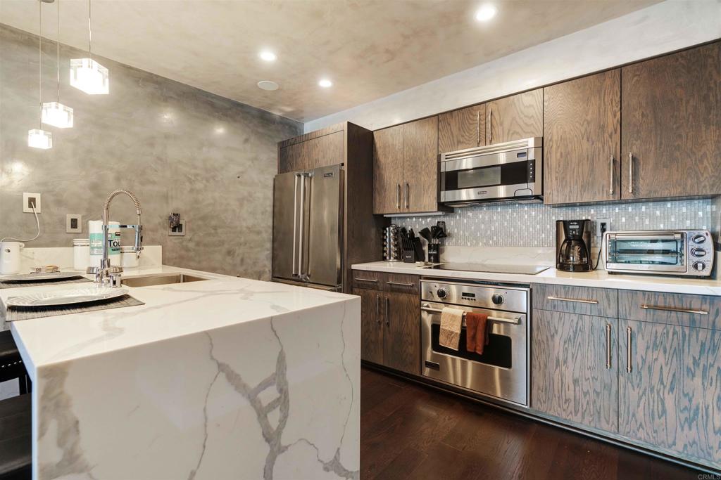 Residential Lease for rent at 2628 Worden Street 158, Point Loma CA featuring 1 bed and 1 bath