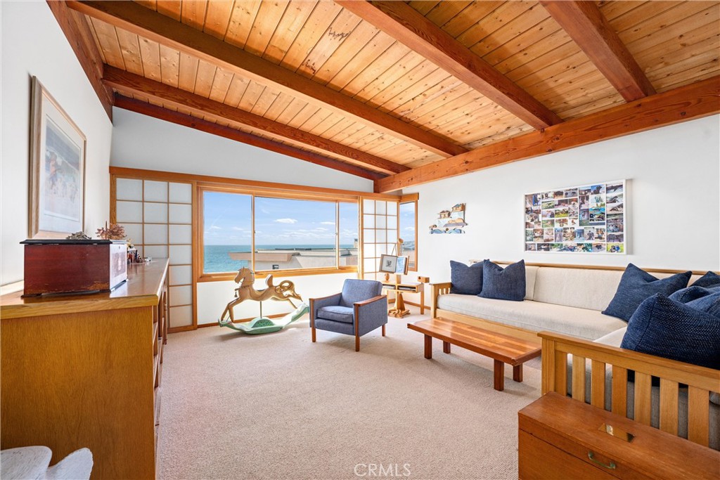 Residential Lease for rent at 1911 Ocean Way, Laguna Beach CA featuring 4 beds and 4 baths