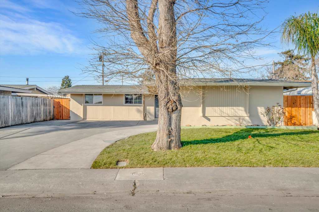 Residential for sale at 135 SPENCER ST, Vallejo CA featuring 3 beds and 1 bath