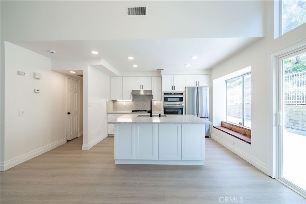 Residential Lease for rent at 8 Massier Ln., Lake Forest, Orange County CA featuring 3 beds and 3 baths