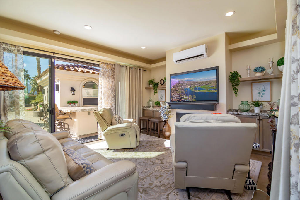 Residential for sale at 80501 Avenue 48 30, Indio CA and 1 bath