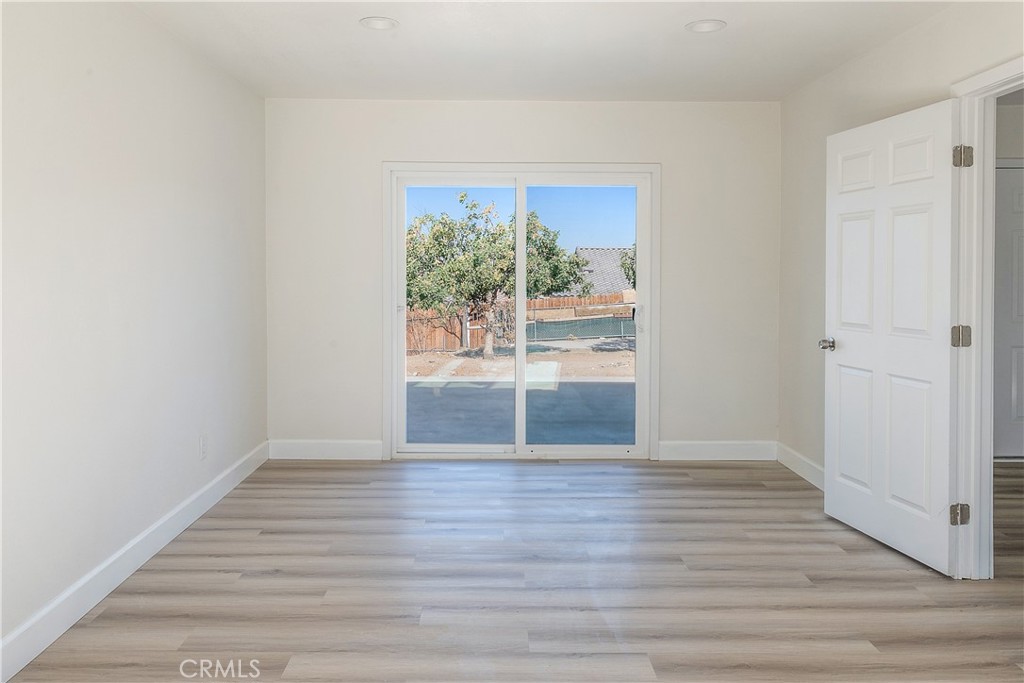 Residential for sale at 17820 Sycamore Street, Hesperia CA featuring 4 beds and 5 baths