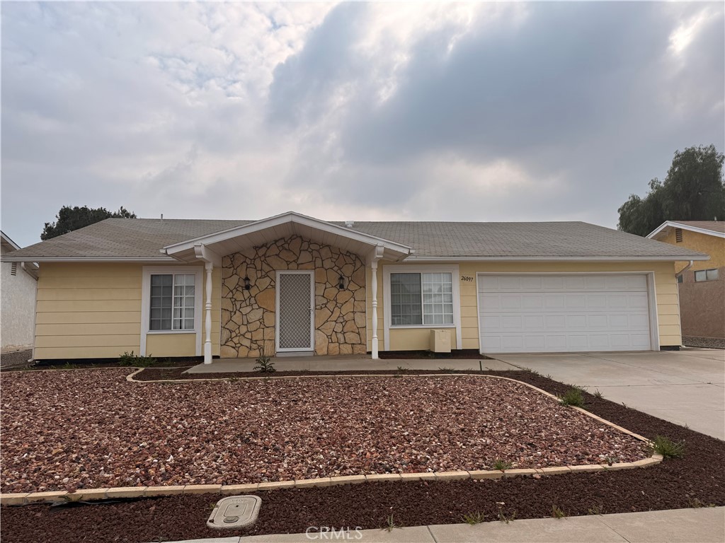 Residential Lease for rent at 26097 Allentown, Menifee CA featuring 2 beds and 2 baths