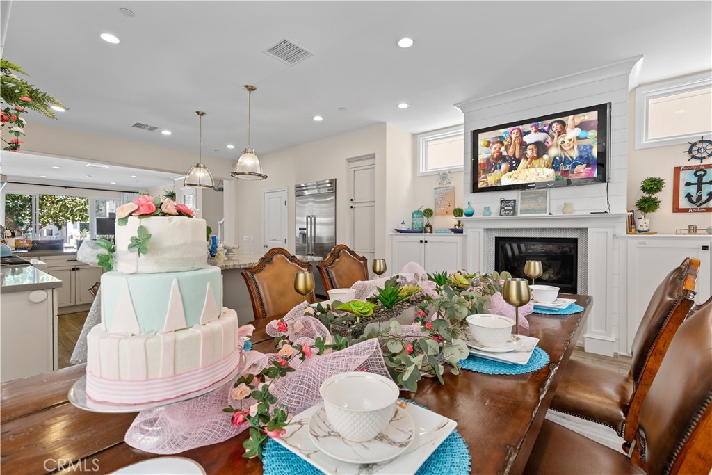 Residential Lease for rent at 610 17th, Huntington Beach CA featuring 4 beds and 5 baths