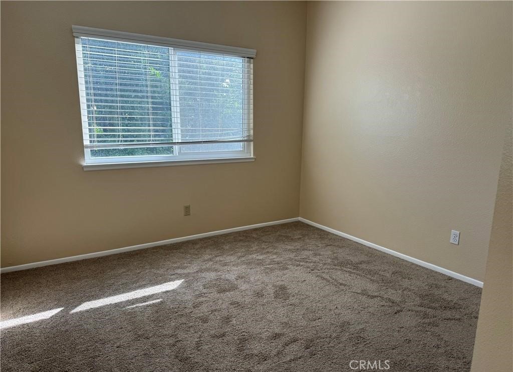 Residential Lease for rent at 1725 Maxwell Lane C, Corona CA featuring 2 beds and 3 baths