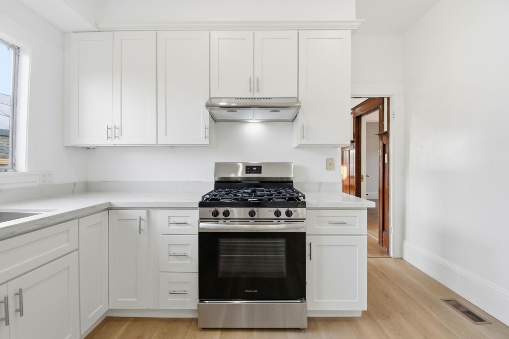 Residential for sale at 1712 37Th Ave, Oakland CA featuring 3 beds and 1 bath