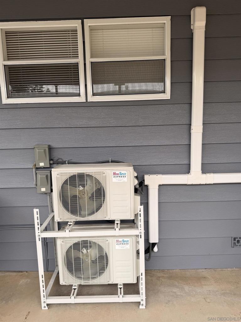 Manufactured In Park for sale at 2300 E Valley PKWY 109, Escondido CA featuring 2 beds and 1 bath