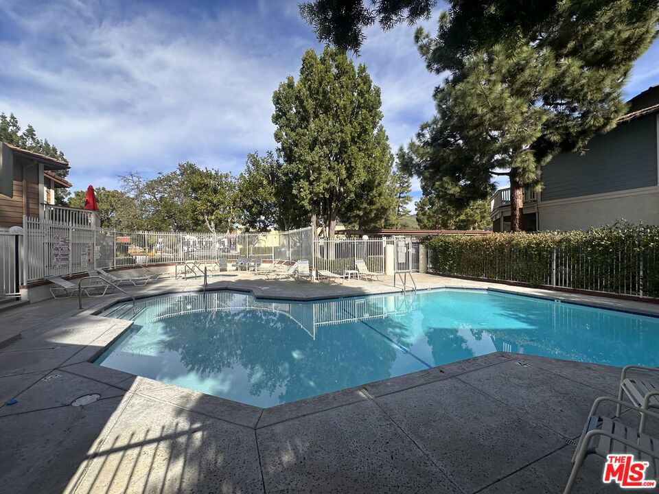 Residential for sale at 2486 Pleasant Way H, Thousand Oaks CA featuring 2 beds and 1 bath