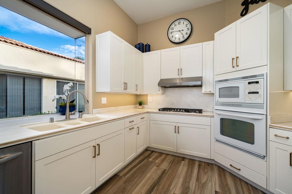 Residential for sale at 75732 Vista Del Rey, Indian Wells CA featuring 3 beds and 3 baths