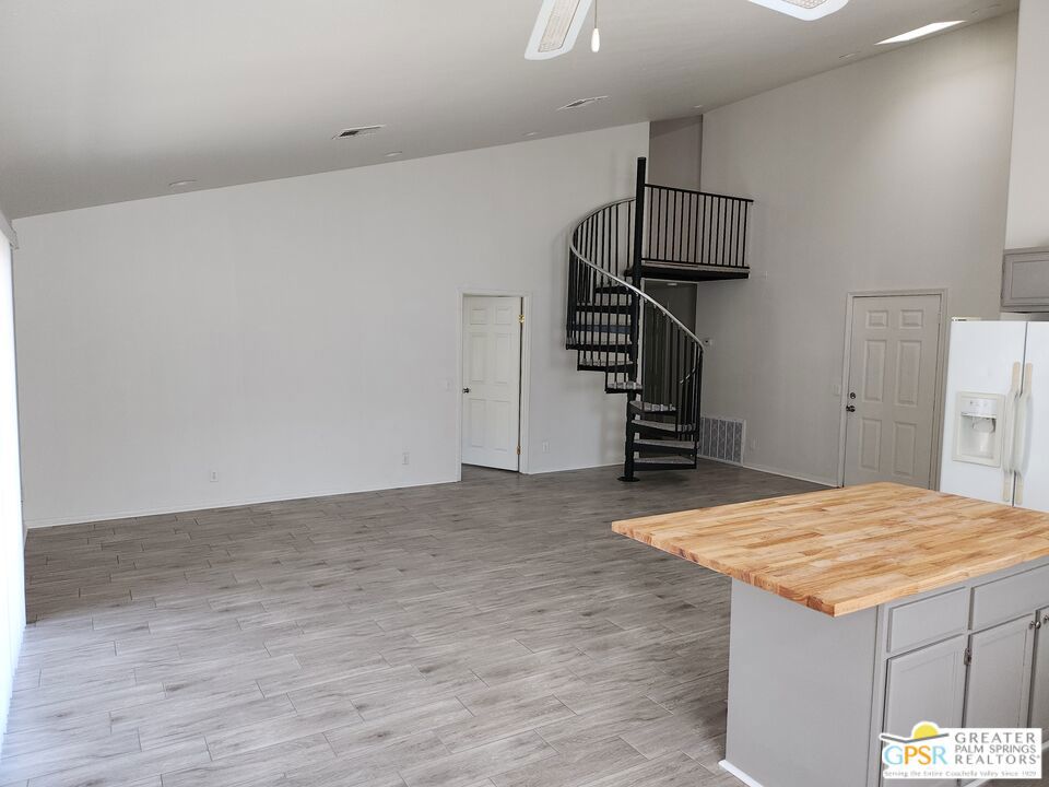 Residential Lease for rent at 29705 Avenida La Paz B, Cathedral City CA featuring 3 beds and 2 baths