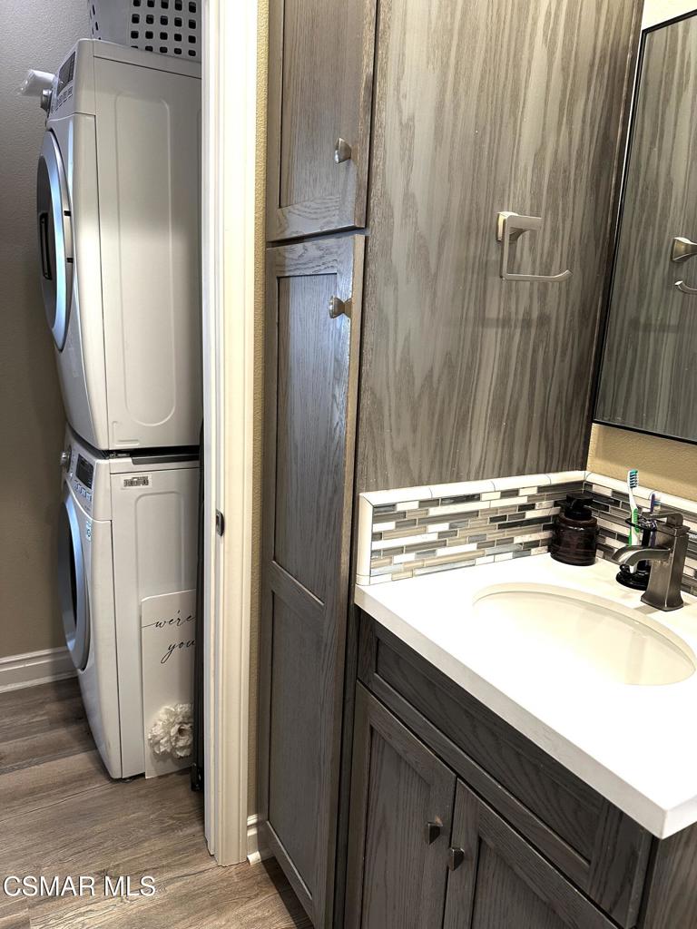 Residential Lease for rent at 1226 Aster Street, Simi Valley CA featuring 1 bed and 1 bath