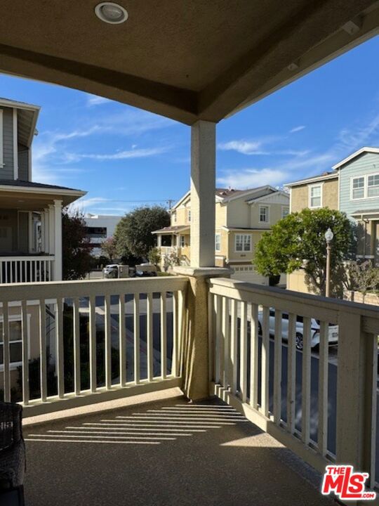 Residential Lease for rent at 1800 Oak Street 311, Torrance CA featuring 2 beds and 3 baths