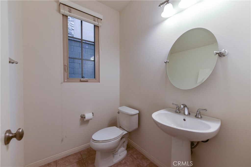 Residential Lease for rent at 60 Brindisi, Irvine CA featuring 3 beds and 3 baths