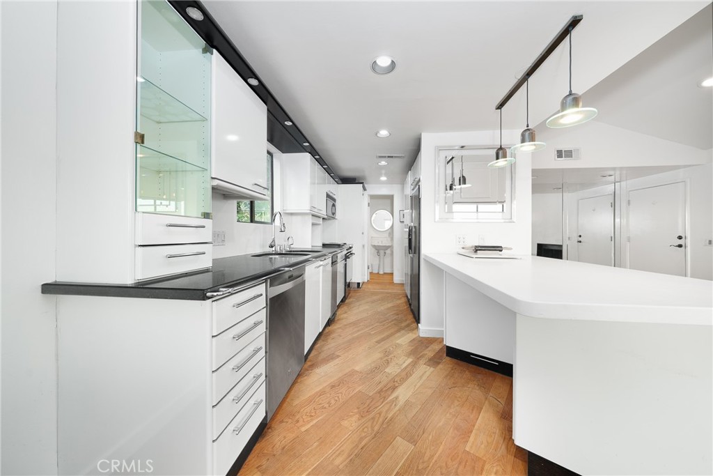 Residential for sale at 640 Sturtevant Dr, Sierra Madre CA featuring 1 bed and 3 baths