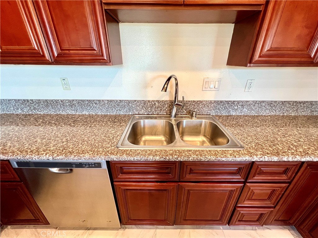 Residential Lease for rent at 1672 E Harvard D, Ontario CA featuring 4 beds and 4 baths