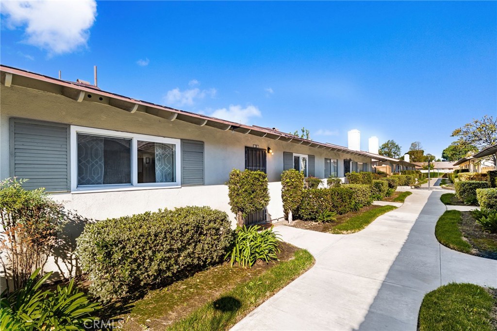 Residential for sale at 3139 E Chapman 3B, Orange CA featuring 2 beds and 2 baths