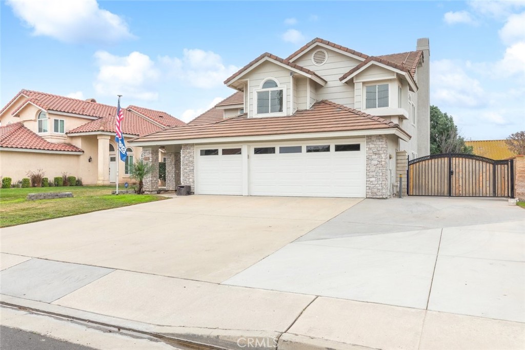 Residential for sale at 2908 E Black Horse, Ontario CA featuring 5 beds and 3 baths