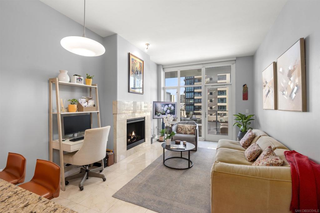 Residential for sale at 550 Front St 302, San Diego CA featuring 1 bed and 1 bath