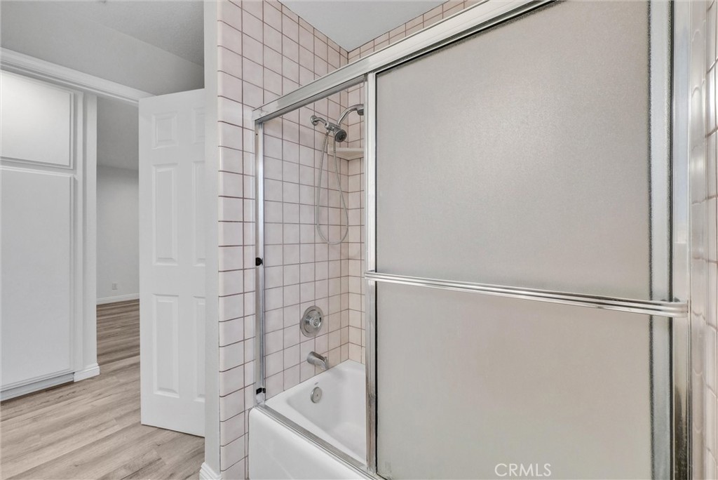 Residential Lease for rent at 1816 W Oceanfront, Newport Beach CA featuring 2 beds and 1 bath