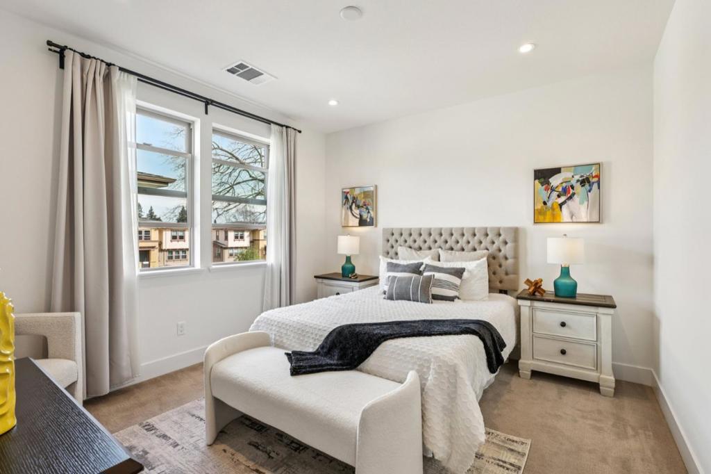 Active for sale at Mountain View, CA, Mountain View, CA CA and 3 baths