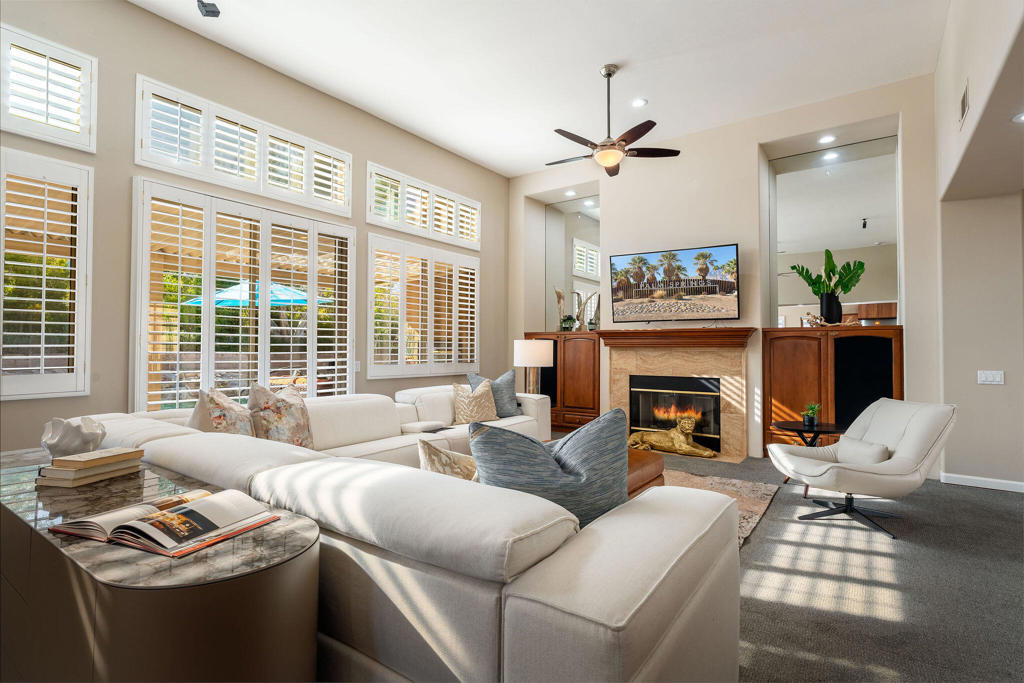 Residential for sale at 135 Vista Valle, Palm Desert CA featuring 3 beds and 4 baths