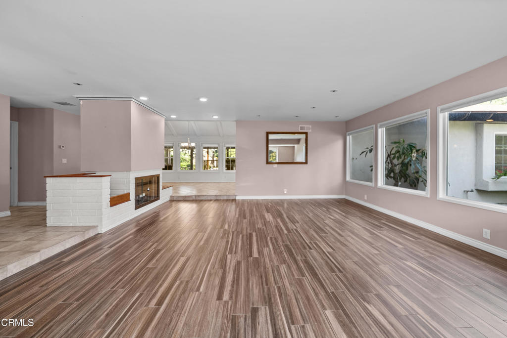 Residential for sale at 1325 Cliff Avenue, Fillmore CA featuring 5 beds and 3 baths