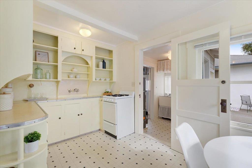 Active for sale at Capitola, CA, Capitola, CA CA