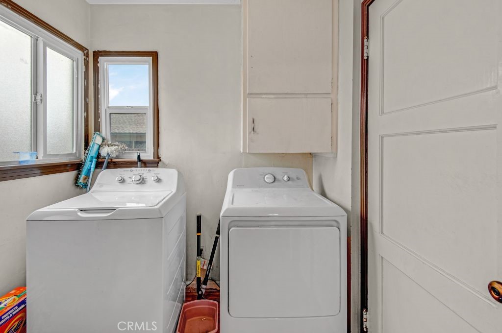 Residential for sale at 1601 5th Street, Wasco CA featuring 3 beds and 2 baths