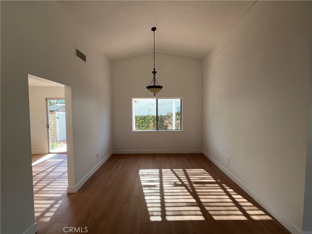 Residential Lease for rent at 1847 Hilliard, Simi Valley CA featuring 3 beds and 3 baths