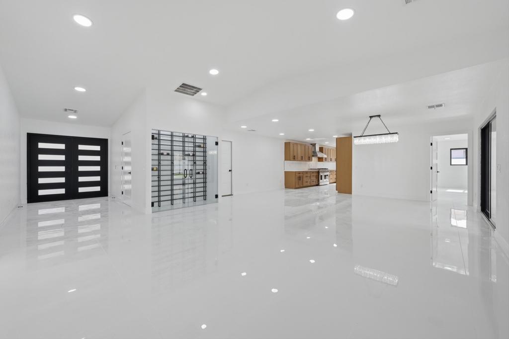 Residential for sale at 2587 N Calico Lane, Palm Springs CA featuring 5 beds and 4 baths