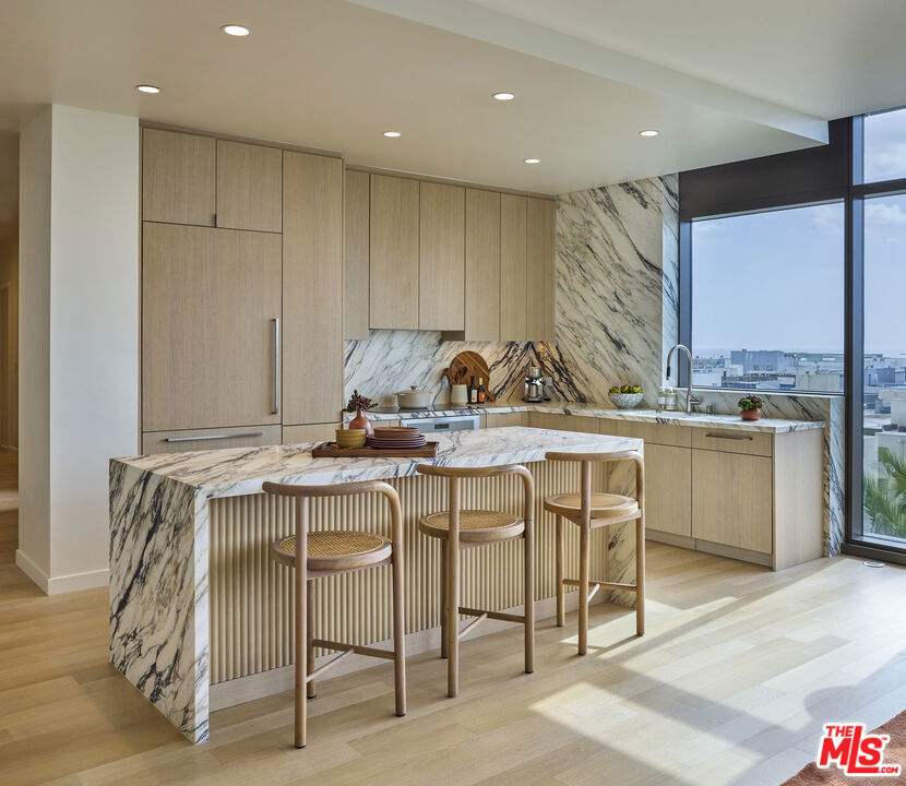 Residential Lease for rent at 700 Broadway PH 822, Santa Monica CA featuring 3 beds and 2 baths